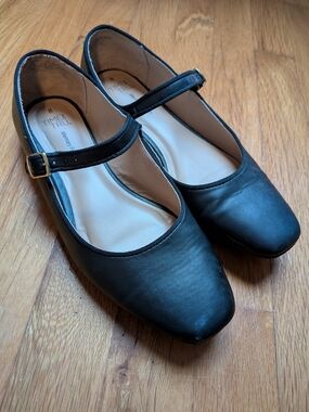 Time and Tru Black Mary Jane Flats